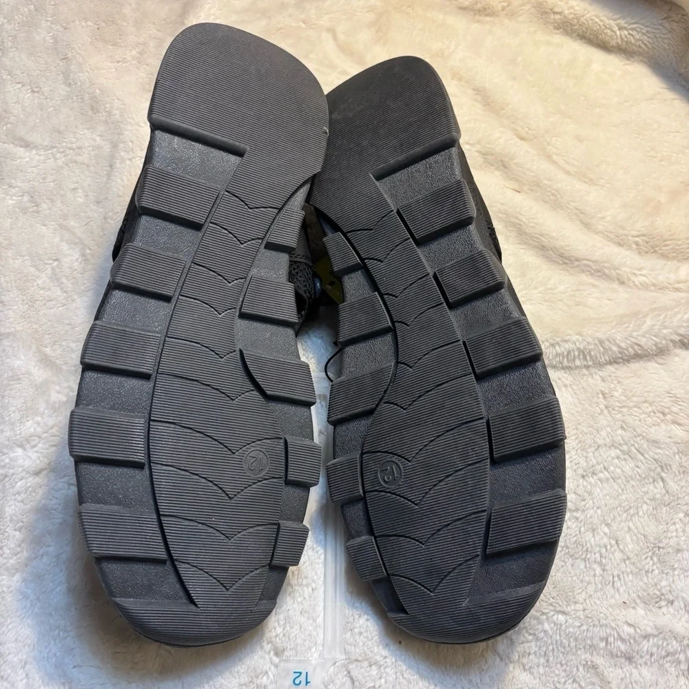NWT Men’s Water Shoes Size 12 Black Adventure Sandals All in Motion BlackJay